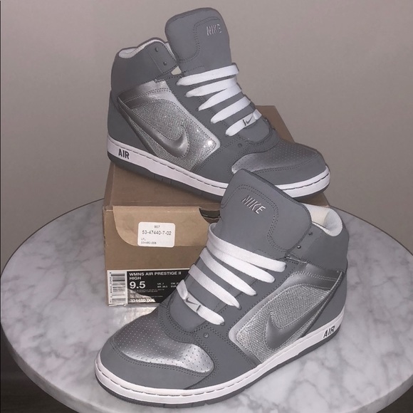 Nike Shoes - NIKE Air Prestige ll